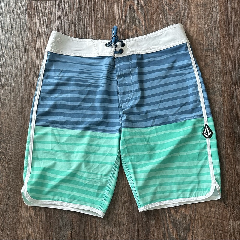 *3 pair* size 27-29 Volcom boys shorts and swim trunks